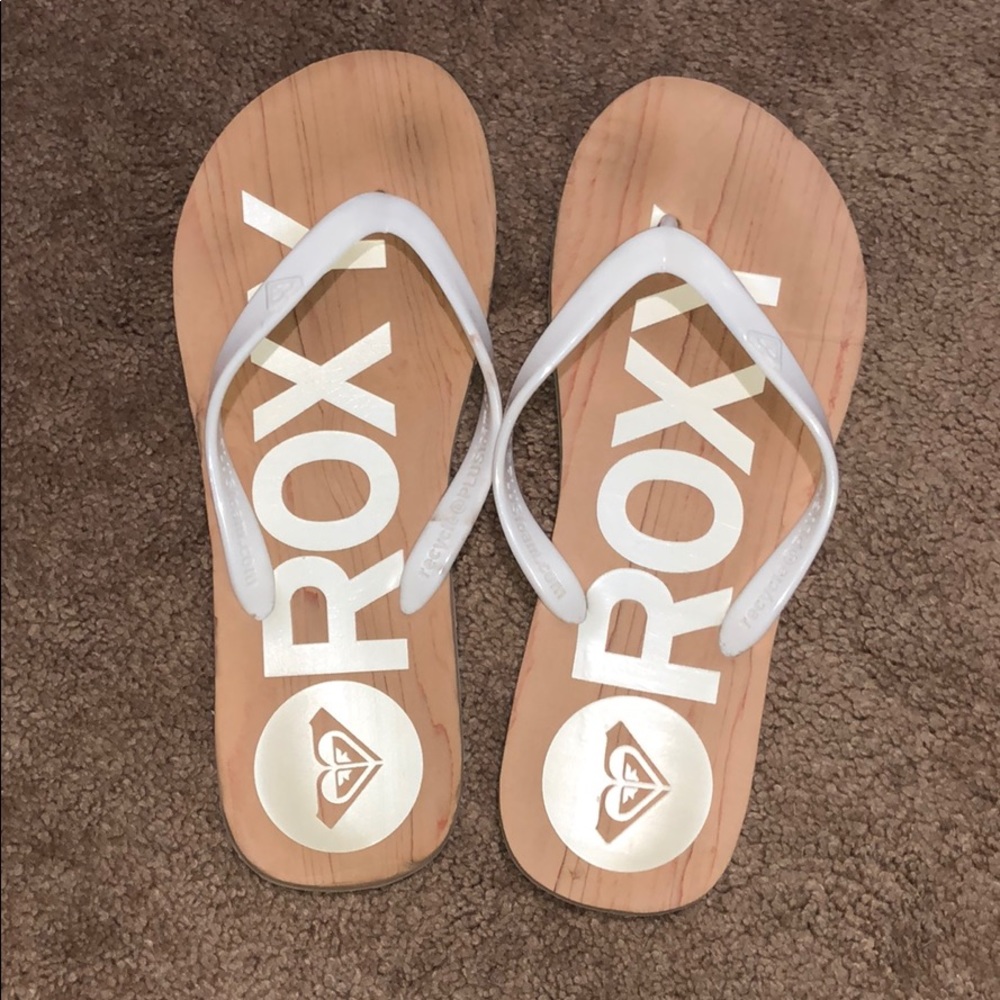 Roxy flip flops